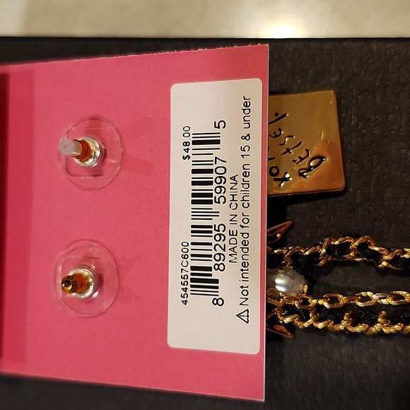 Betsey Johnson Earrings - Picture 5 of 5